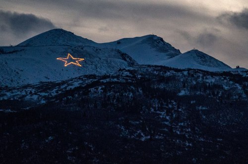 Capricorn Anchorage Alaska Holiday Star Chugach Mountains
