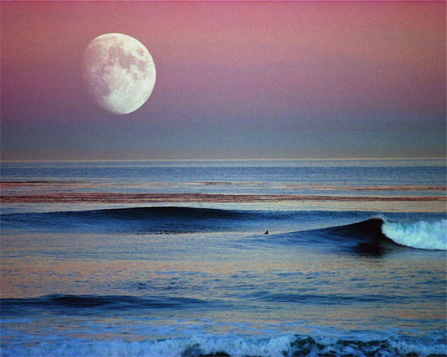 2020 Leo Aquarius Full Sturgeon Moon CA Surfing Colors