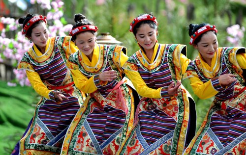 Libra 2021 Tibetan Women Folkdancers Nyingchi Peach Festival