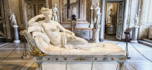 2023 Taurus Paolina Bonaparte Borghese in Rome Venus Victrix, marble sculpture Antonio Canova 1805–08