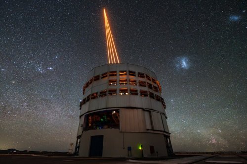 VLT’s lasers and the stunning dark skies of the Atacama Desert